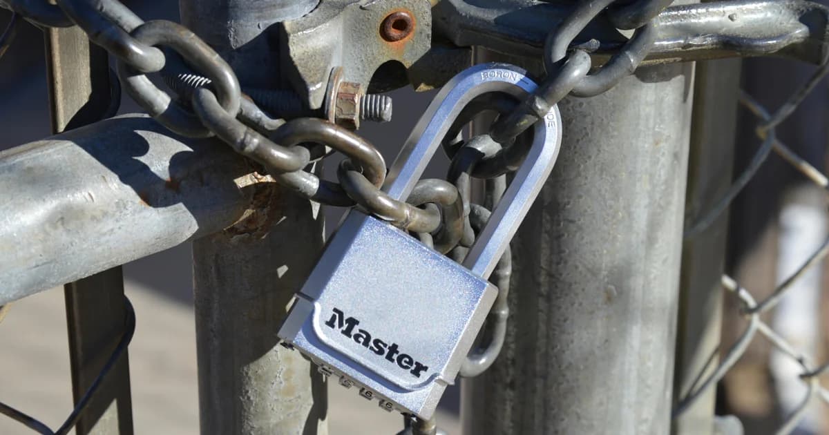 Docker Rootful vs Rootless: Performance, Security & When to Use Each